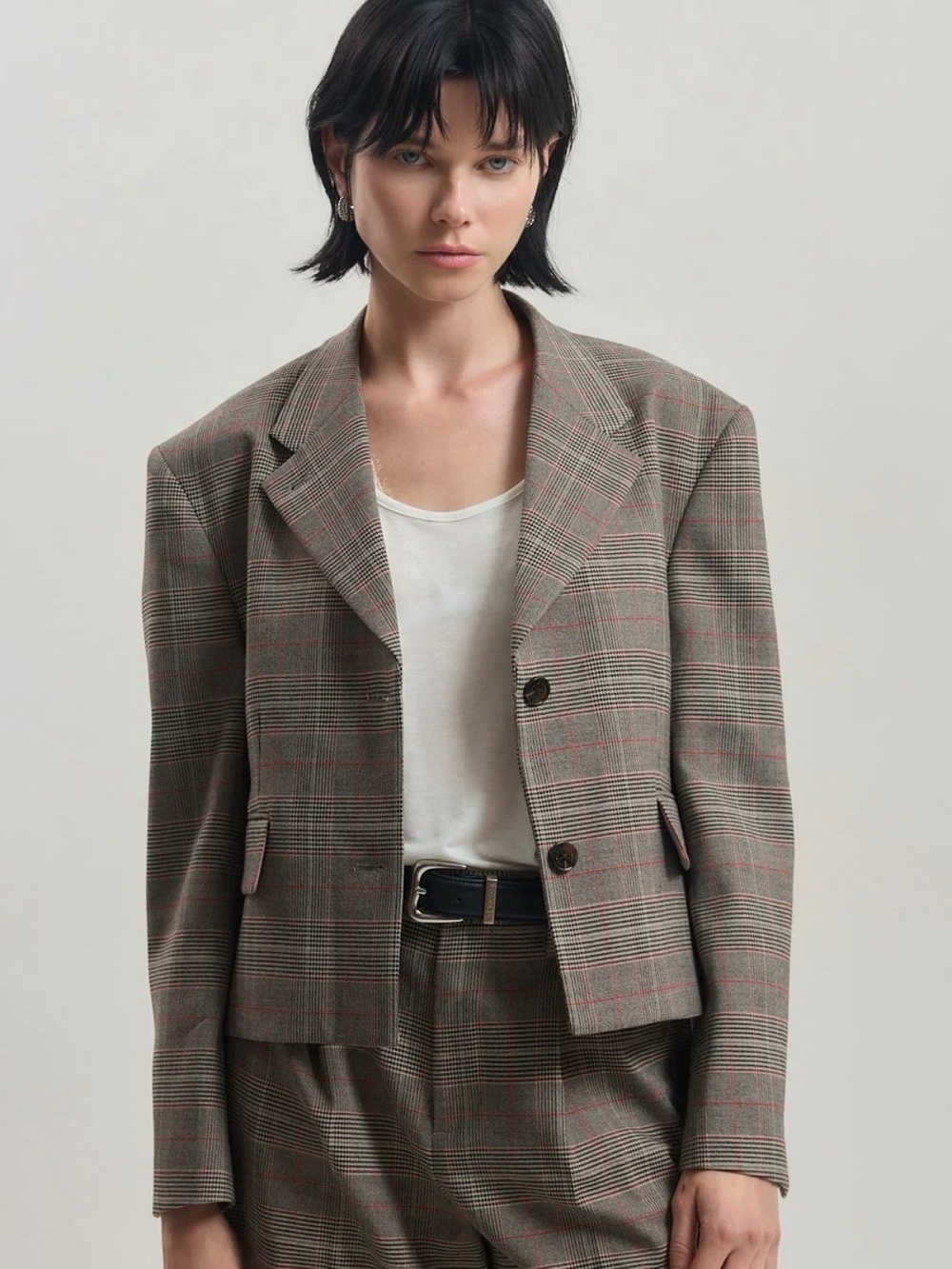 De Rococo cropped daddy blazer new tags won’t leave up long! Large!